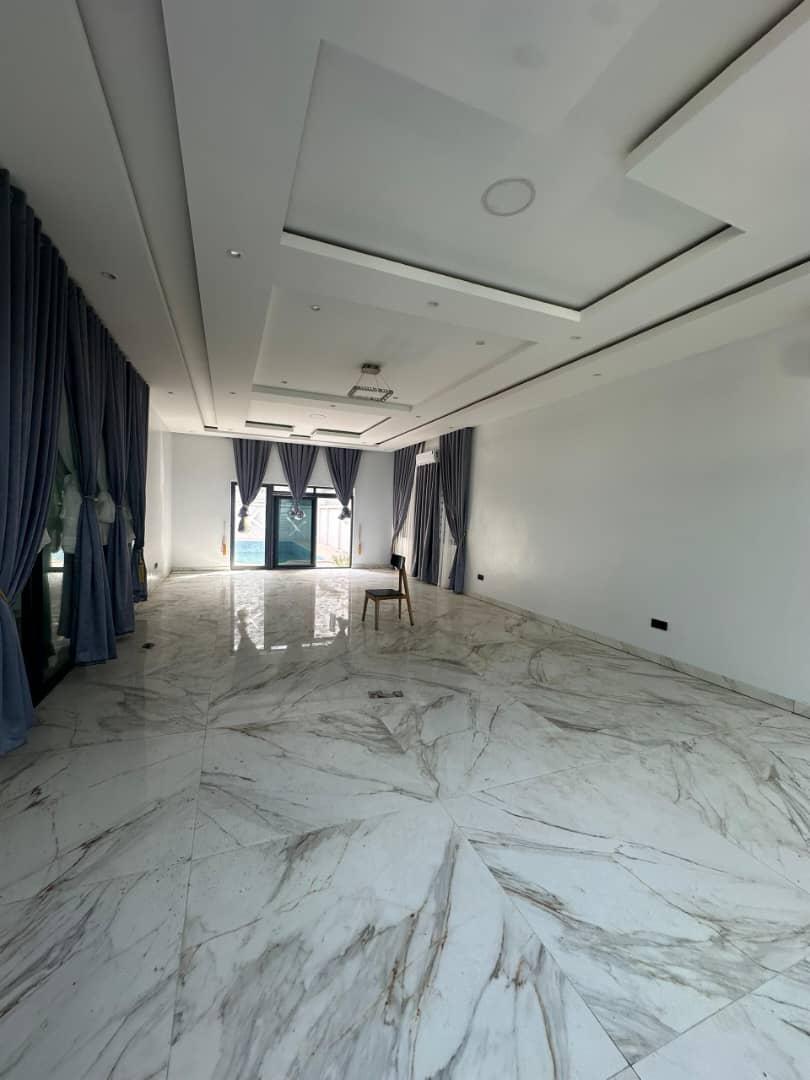 VILLA DUPLEX DE 6 CHAMBRES ET SALON SANITAIRES AVEC PISCINE À LOUER, CEN-SAD - LE BERLIET-AKPAKPA - Image 19