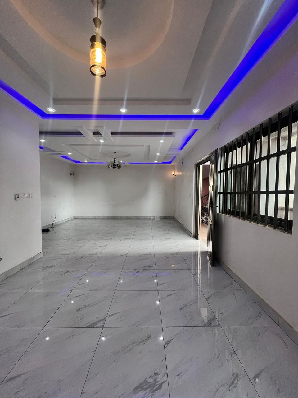 APPARTEMENT DE 2 CHAMBRES ET SALON SANITAIRES À LOUER, PHARMACIE FIFAMÈ - ADJAGBO - AKASSATO - Image 8