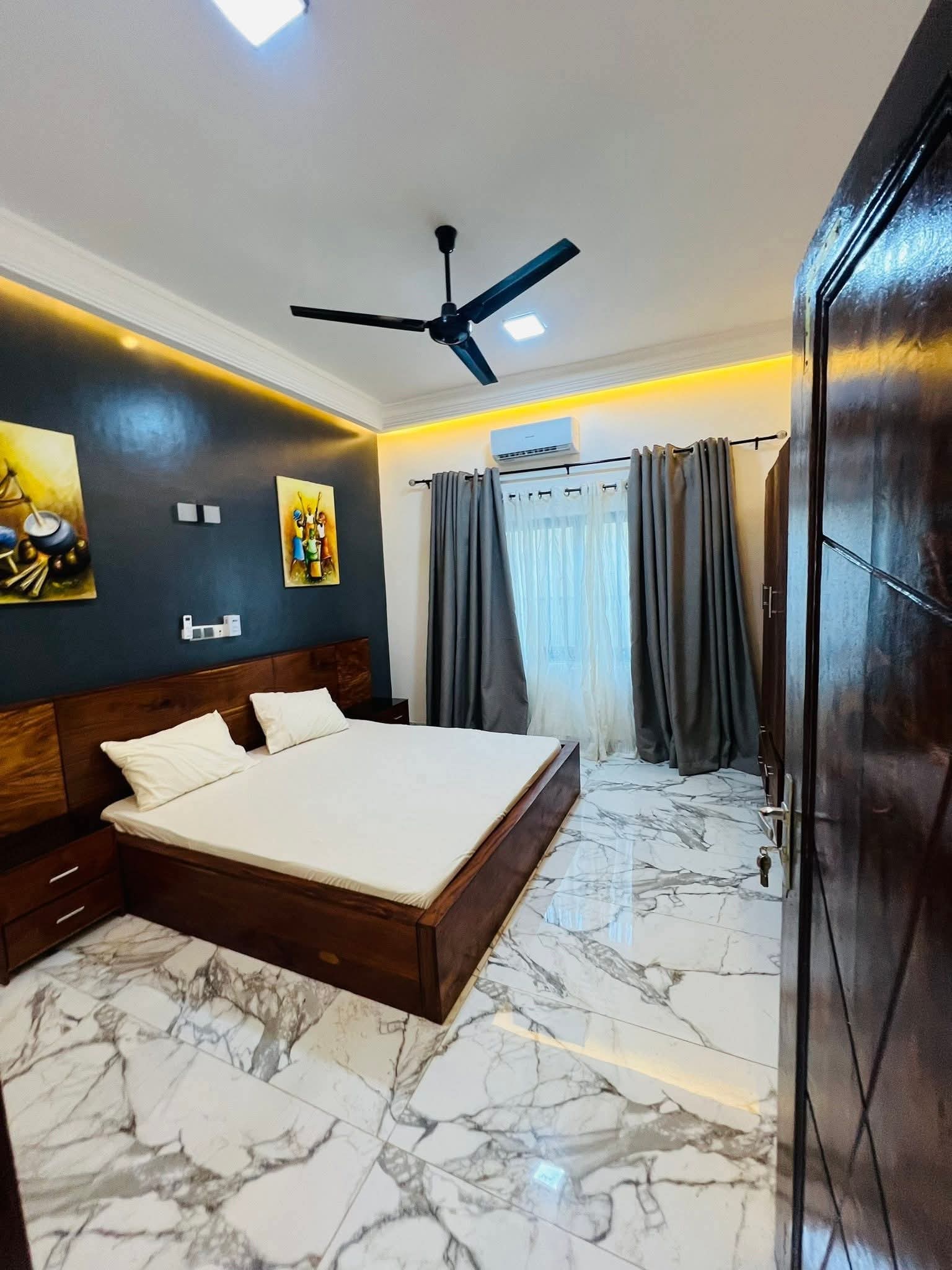 VILLA DALLÉE MEUBLÉE DE 3 CHAMBRES ET SALON SANITAIRES À VENDRE, ZOUNDJA - TIBI-LIBI - CALAVI - Image 10