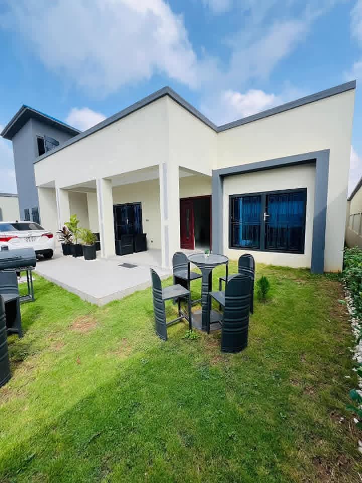 VILLA DALLÉE MEUBLÉE DE 3 CHAMBRES ET SALON SANITAIRES À VENDRE, ZOUNDJA - TIBI-LIBI - CALAVI - Image 17