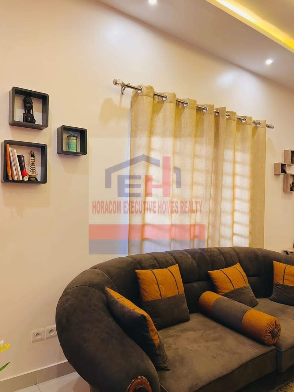 VILLA MEUBLÉE DE 3 CHAMBRES ET SALON SANITAIRES À LOUER, ST DANIEL - ÉGLISE STE THÉRÈSE, GODOMEY - Image 14