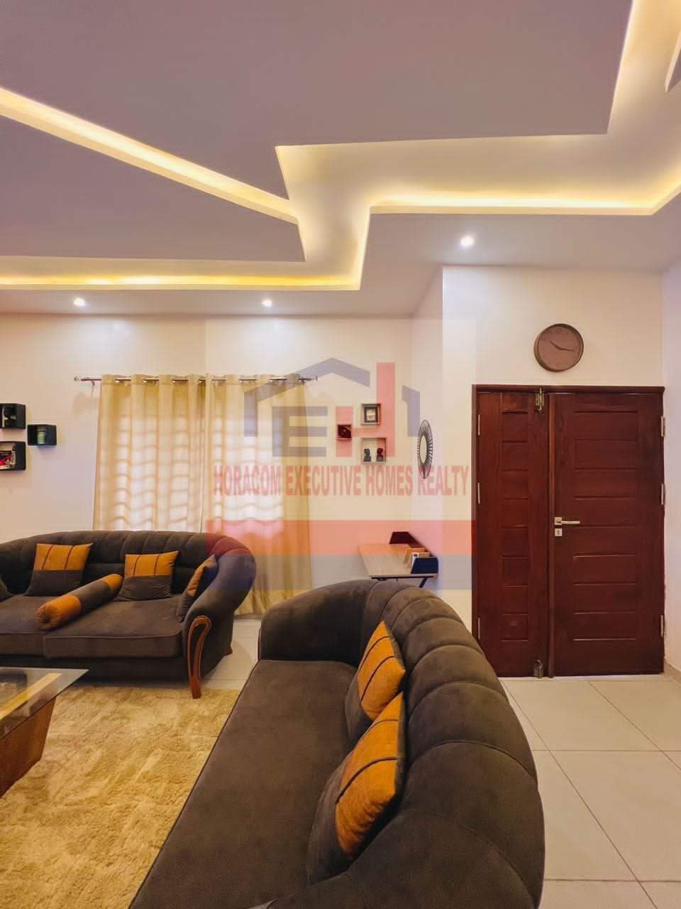 VILLA MEUBLÉE DE 3 CHAMBRES ET SALON SANITAIRES À LOUER, ST DANIEL - ÉGLISE STE THÉRÈSE, GODOMEY - Image 15