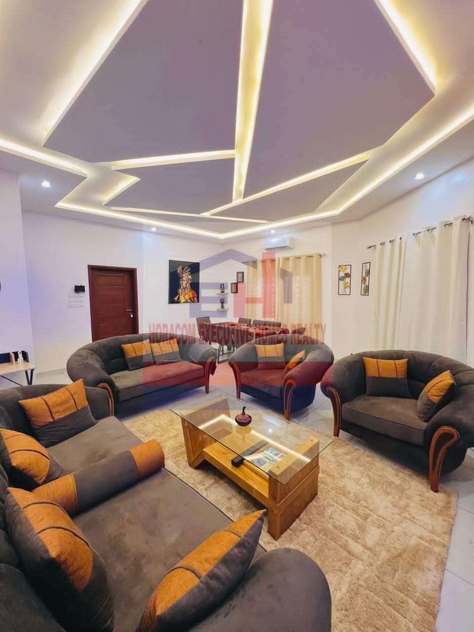 VILLA MEUBLÉE DE 3 CHAMBRES ET SALON SANITAIRES À LOUER, ST DANIEL - ÉGLISE STE THÉRÈSE, GODOMEY - Image 17