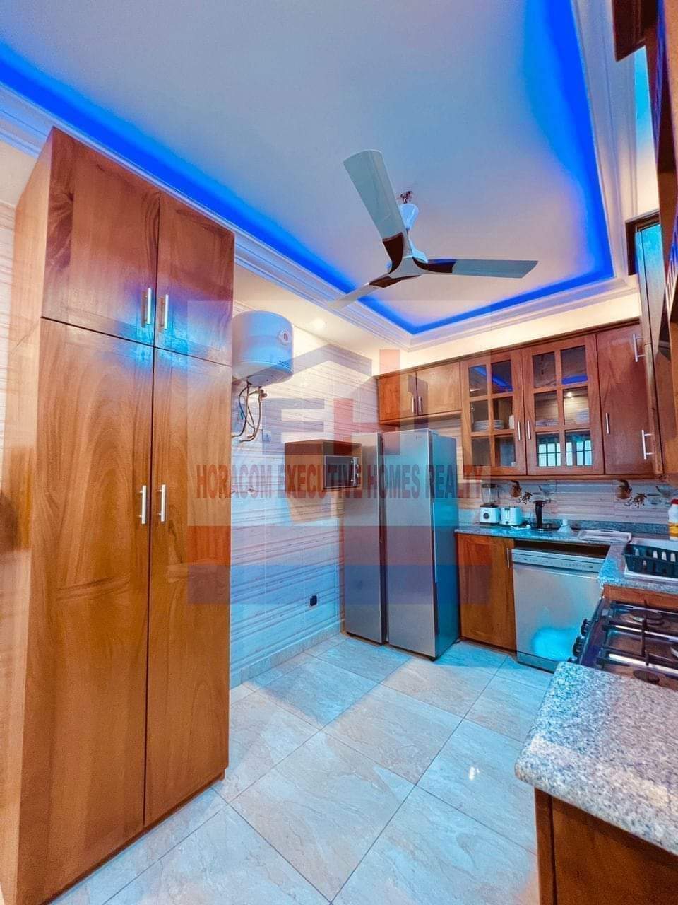 VILLA MEUBLÉE DE 4 CHAMBRES & SALON SANITAIRES À LOUER, CEG GODOMEY - PHARMACIE ST PAUL - CALAVI - Image 2