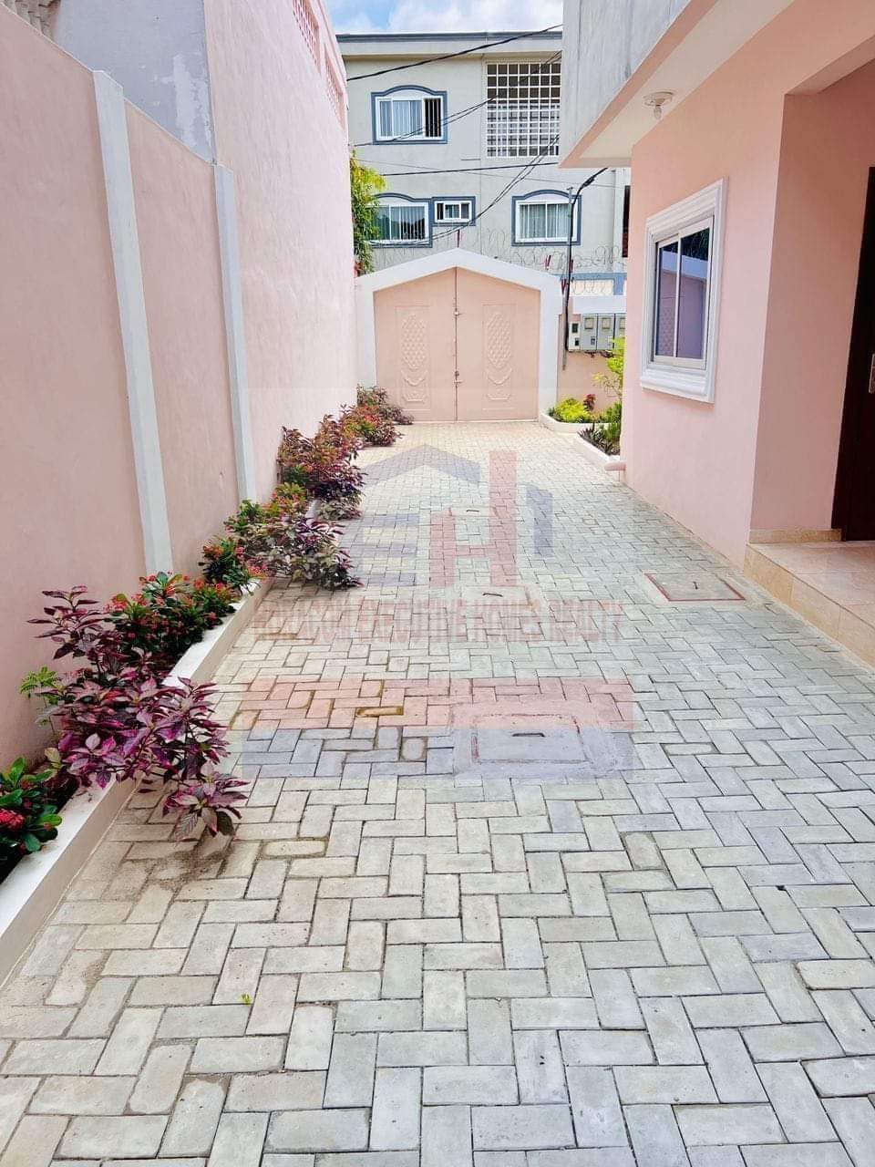 VILLA MEUBLÉE DE 4 CHAMBRES & SALON SANITAIRES À LOUER, CEG GODOMEY - PHARMACIE ST PAUL - CALAVI - Image 10