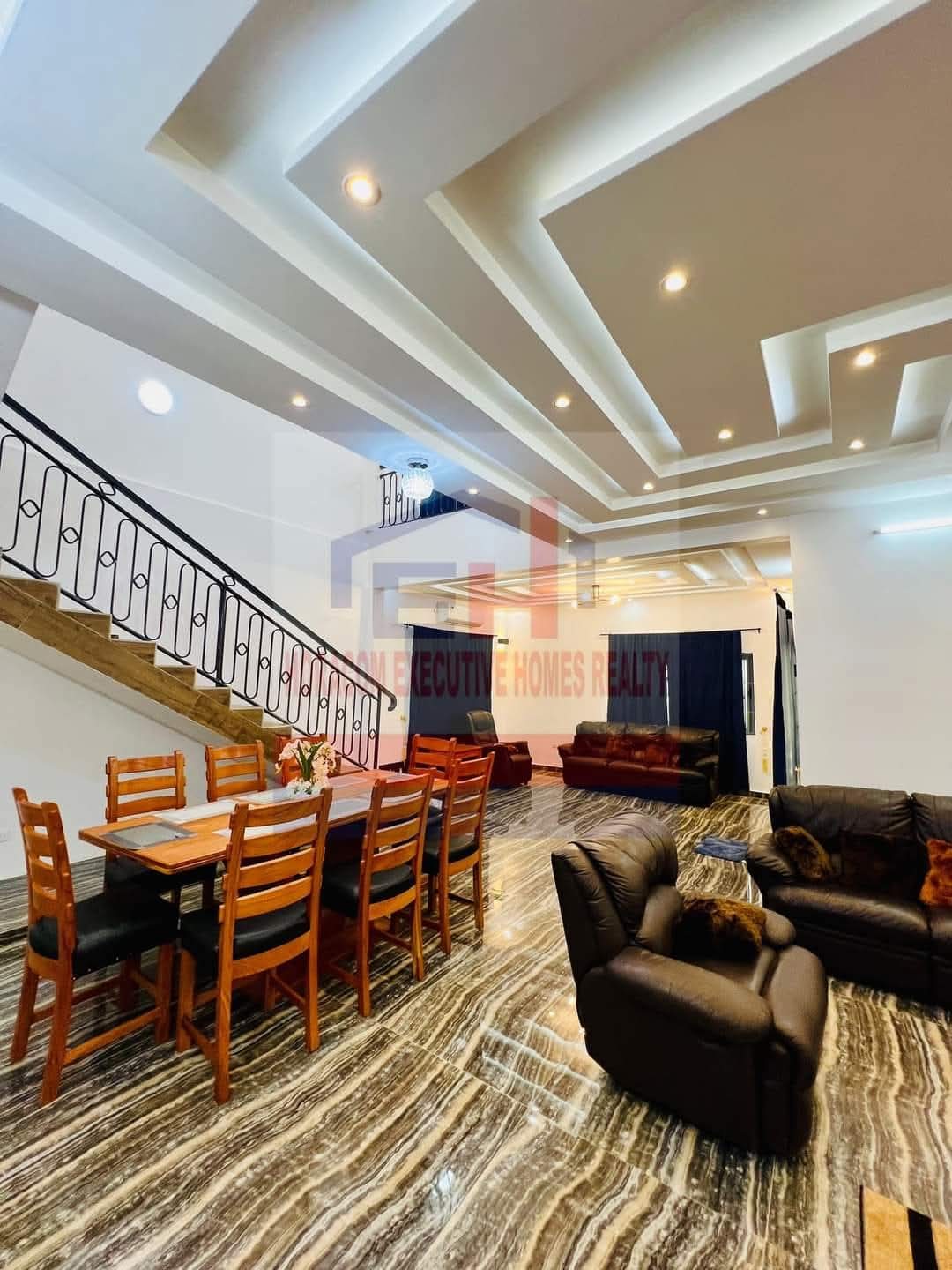 VILLA DUPLEX MEUBLÉE DE 4 CHAMBRES & 2 SALONS SANITAIRES À LOUER, ARCONVILLE - CHIC - CALAVI - Image 7