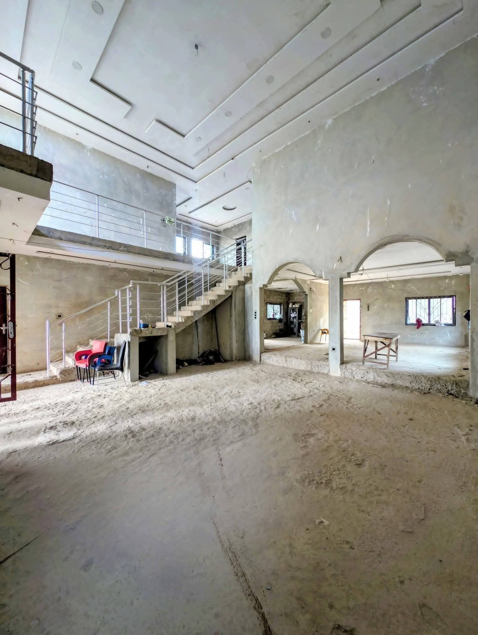 VILLA DUPLEX DE 4 CHAMBRES & 2 SALONS SANITAIRES À VENDRE, ZOPAH - LYCÉE TECHNIQUE - AKASSATO - Image 4