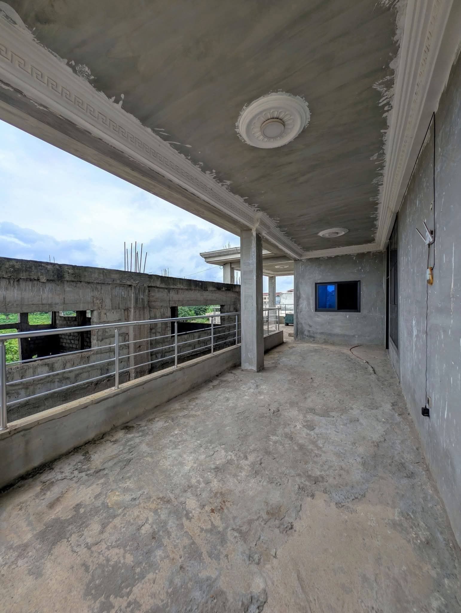 VILLA DUPLEX DE 4 CHAMBRES & 2 SALONS SANITAIRES À VENDRE, ZOPAH - LYCÉE TECHNIQUE - AKASSATO - Image 5