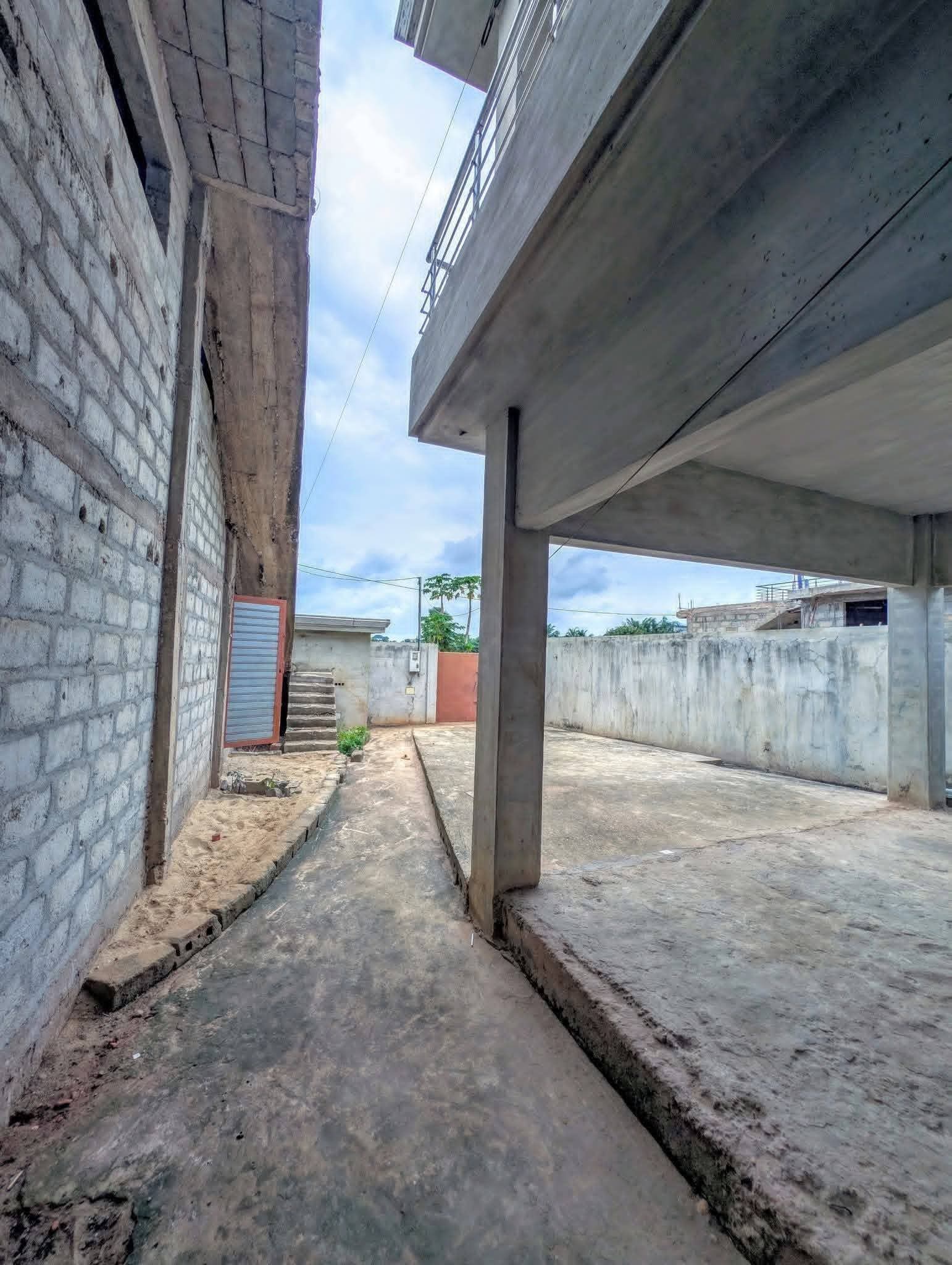 VILLA DUPLEX DE 4 CHAMBRES & 2 SALONS SANITAIRES À VENDRE, ZOPAH - LYCÉE TECHNIQUE - AKASSATO - Image 10