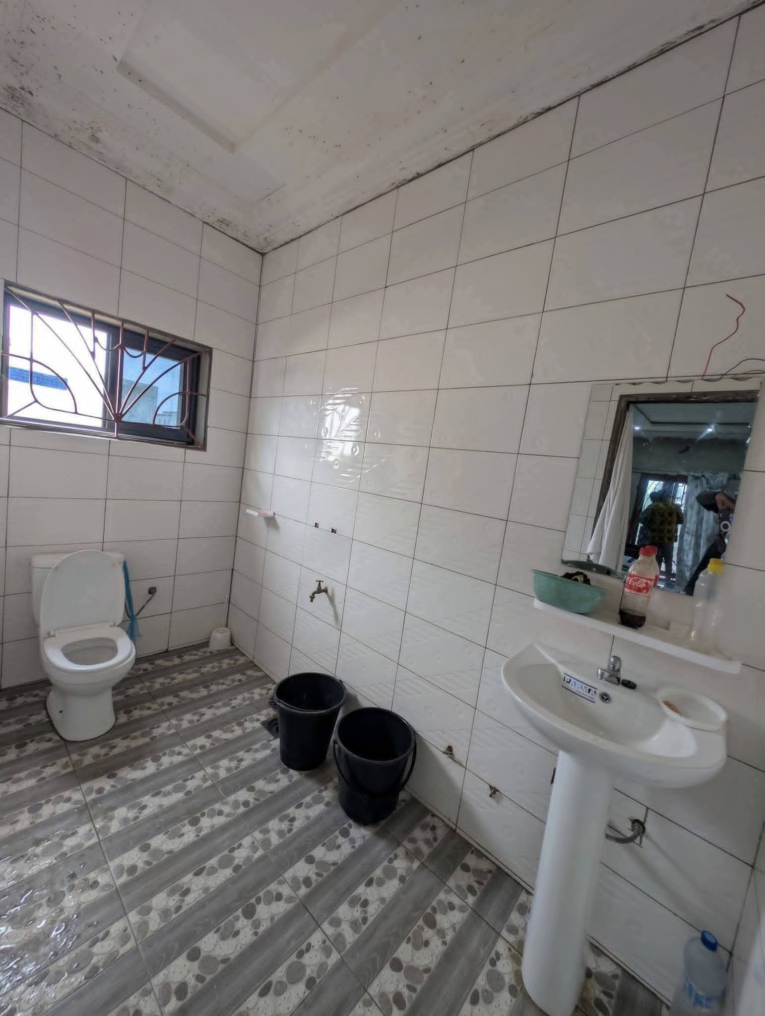 VILLA DUPLEX DE 4 CHAMBRES & 2 SALONS SANITAIRES À VENDRE, ZOPAH - LYCÉE TECHNIQUE - AKASSATO - Image 11