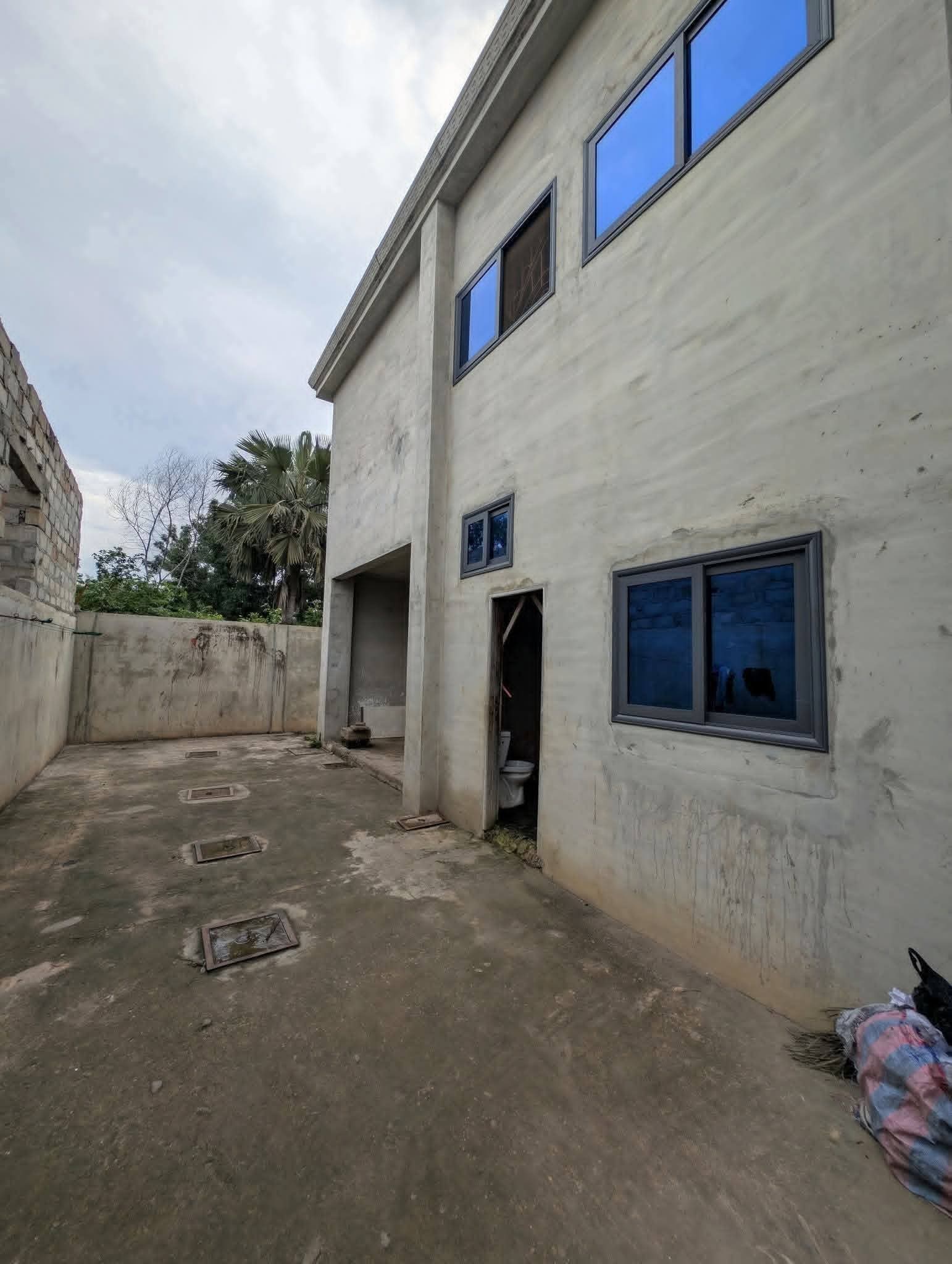 VILLA DUPLEX DE 4 CHAMBRES & 2 SALONS SANITAIRES À VENDRE, ZOPAH - LYCÉE TECHNIQUE - AKASSATO - Image 18