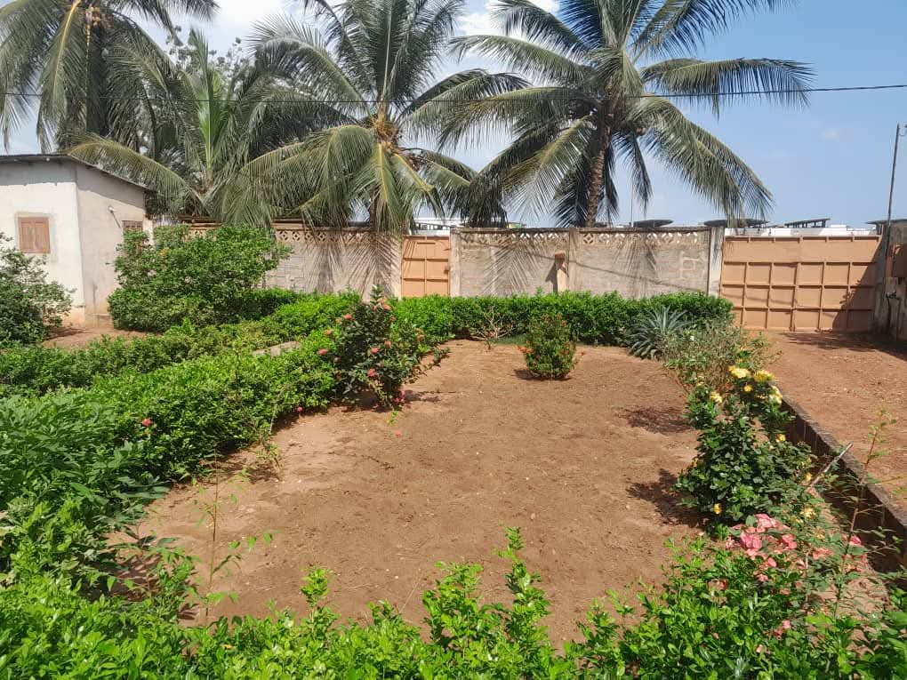 VILLA DE 2 CHAMBRES & SALON SANITAIRES À VENDRE, ZOCA - HÔPITAL INTERNATIONAL CHIC - CALAVI - Image 6