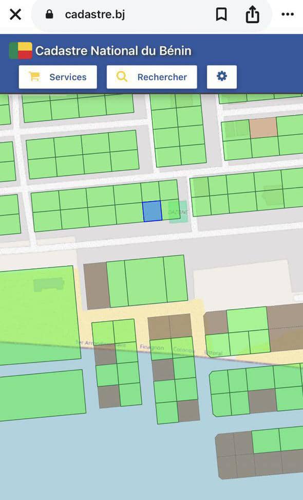 PARCELLE DÉJÀ LOTIE ET RECASÉE À VENDRE, ZONE DES AMBASSADES - AKPAKPA - Image 2