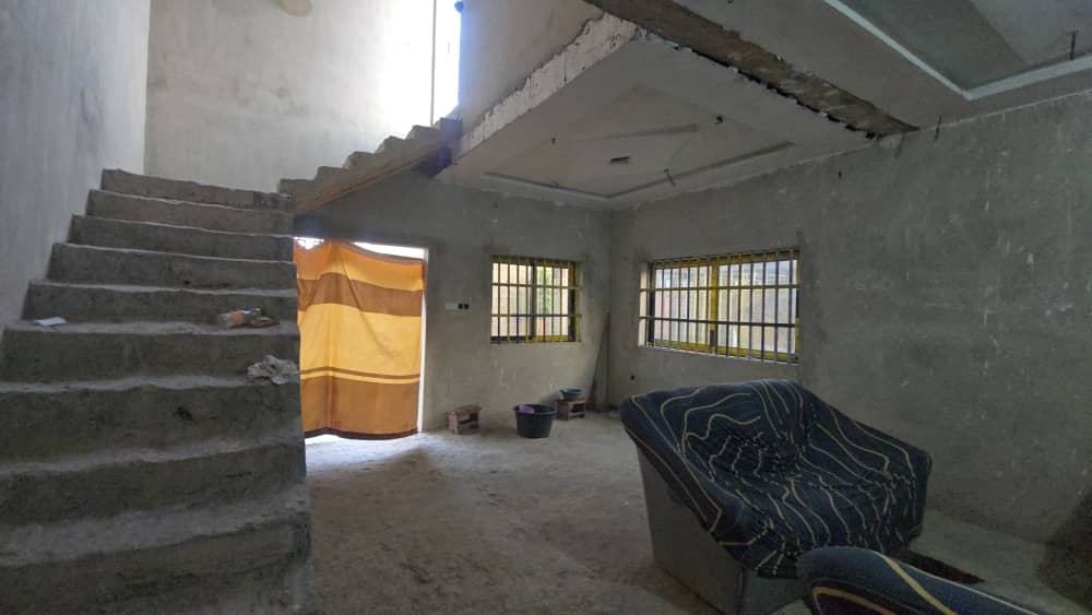 VILLA INACHEVÉE DE 3 CHAMBRES - SALON SANITAIRES À VENDRE, DÈKOUNGBÉ - GODOMEY - CALAVI - Image 4