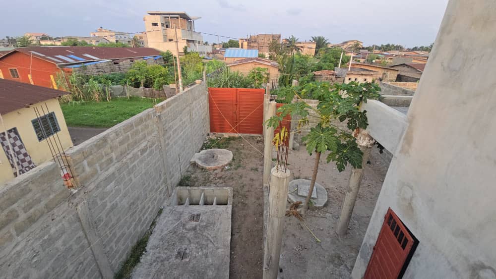 VILLA INACHEVÉE DE 3 CHAMBRES - SALON SANITAIRES À VENDRE, DÈKOUNGBÉ - GODOMEY - CALAVI - Image 7