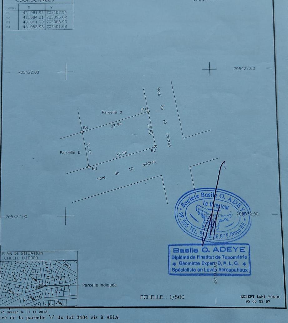 PARCELLE EN ANGLE DE RUE DÉJÀ LOTIE ET RECASÉE À VENDRE, AGLA - HÔTEL LE PANTAGRUEL - KOUHOUNOU