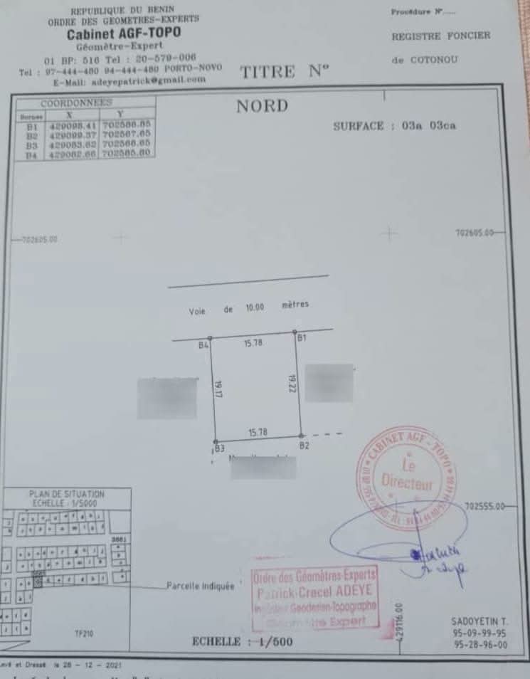 PARCELLE DÉJÀ LOTIE & RECASÉE À VENDRE, COMPLEXE SCOLAIRE PIERRE LE GRAND - PHARMACIE AKOGBATO