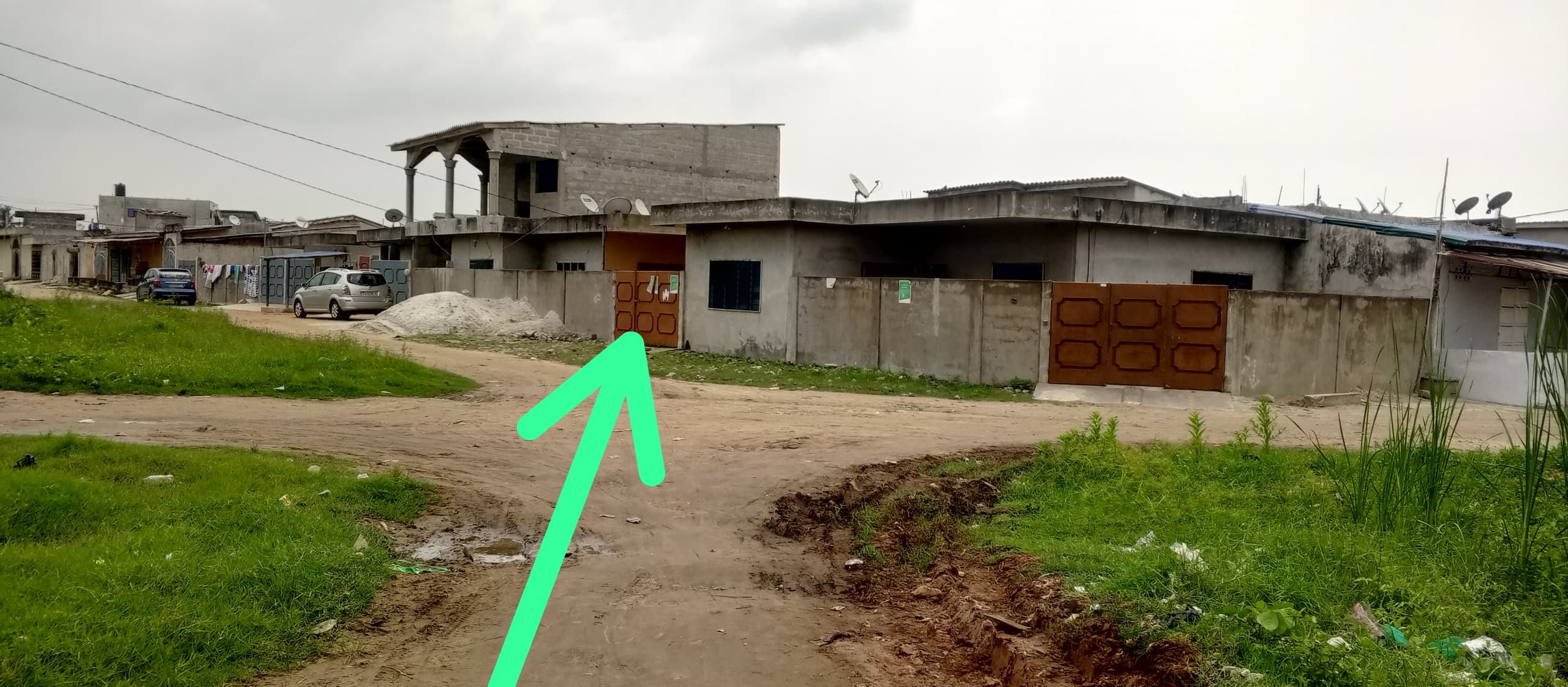 VILLA DALLÉE DE 2 CHAMBRES ET SALON SANITAIRES À VENDRE, ÉPP AGBOCODJI - GODOMEY - CALAVI