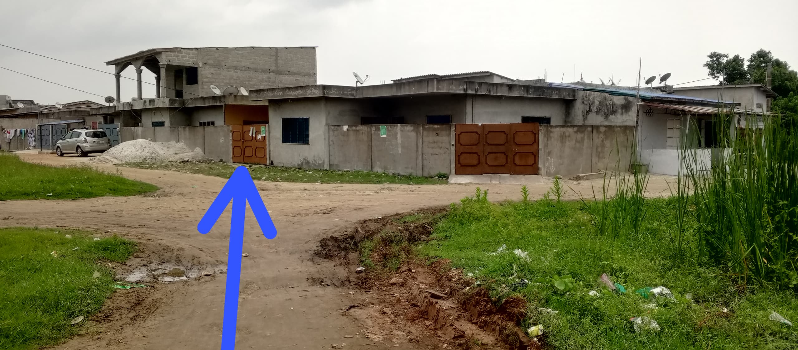 VILLA DALLÉE DE 2 CHAMBRES ET SALON SANITAIRES À VENDRE, ÉPP AGBOCODJI - GODOMEY - CALAVI - Image 2