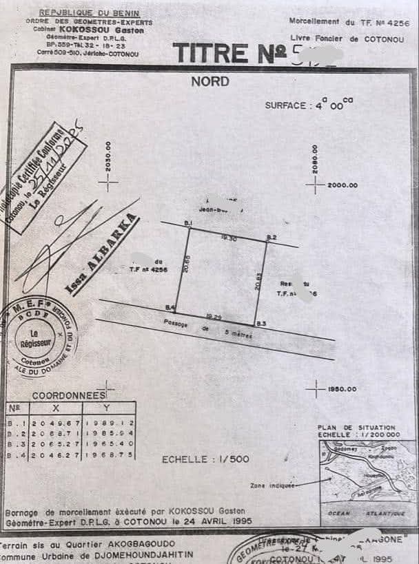 PARCELLE DÉJÀ LOTIE, RECASÉE À VENDRE, COMPLEXE SCOLAIRE LES ARCHANGES - AKOGBATO