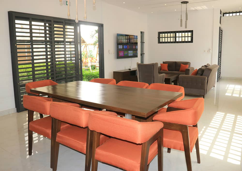 VILLA MEUBLÉE DE 4 CHAMBRES ET SALON SANITAIRES À LOUER, PK10 - SÈYIVÈ - PONT PÉAGE - SÈMÈ-KPODJI