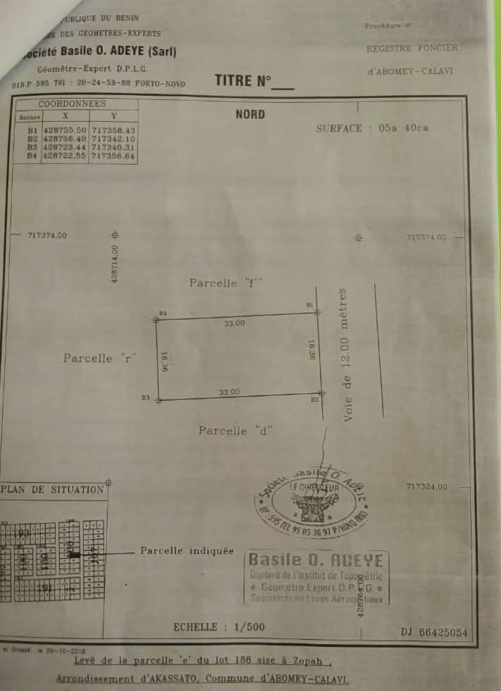 PARCELLE CLÔTURÉE DÉJÀ LOTIE & RECASÉE À VENDRE, ZOPAH - SUPERMARCHÉ EREVAN - AKASSATO - CALAVI