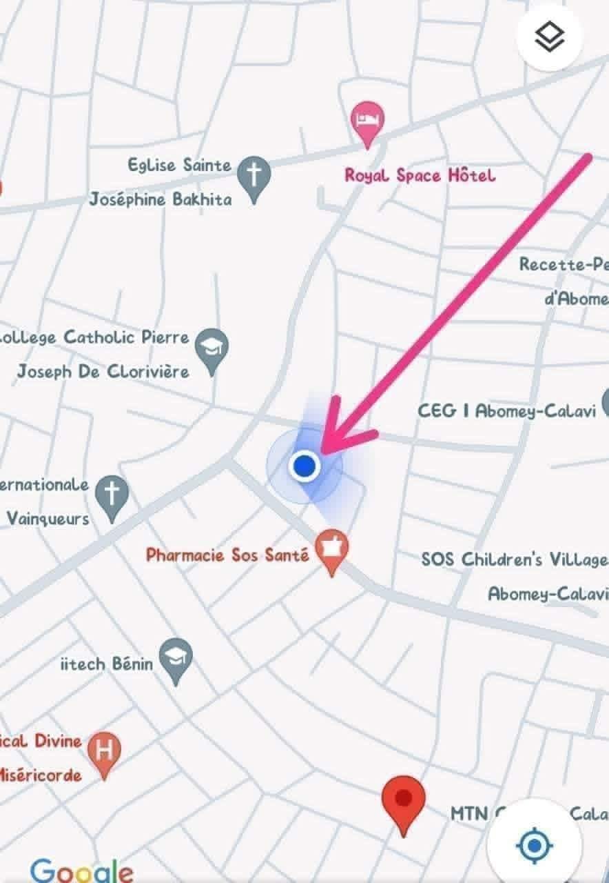 2 PARCELLES CLÔTURÉES DÉJÀ LOTIES & RECASÉES À VENDRE, AGORI - PHARMACIE SOS - CEG 1 - CALAVI